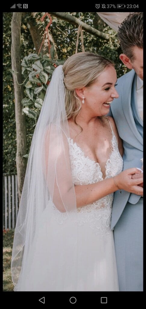 Robe adorable Chérie Ivoire Régulier Col Long V Nouveau (Non Modifié) Tulle Taille 40